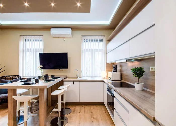 - - Comfy Апартаменты Будапешт