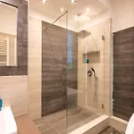 - - Comfy * بودابست