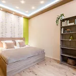 - - Comfy شقة *