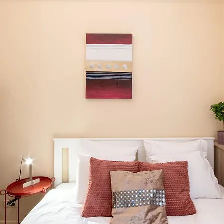 Apartment - - Comfy *