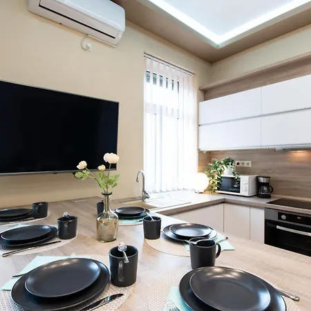 Apartment - - Comfy *